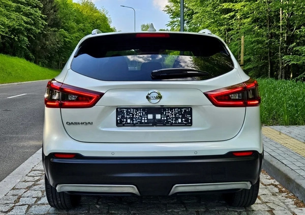 Nissan Qashqai cena 77900 przebieg: 89000, rok produkcji 2018 z Elbląg małe 781